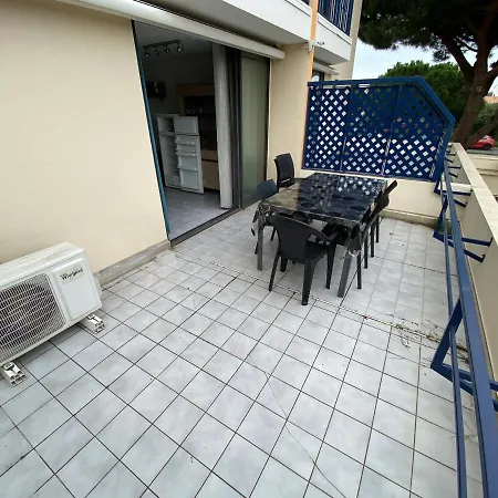 Apartment Port