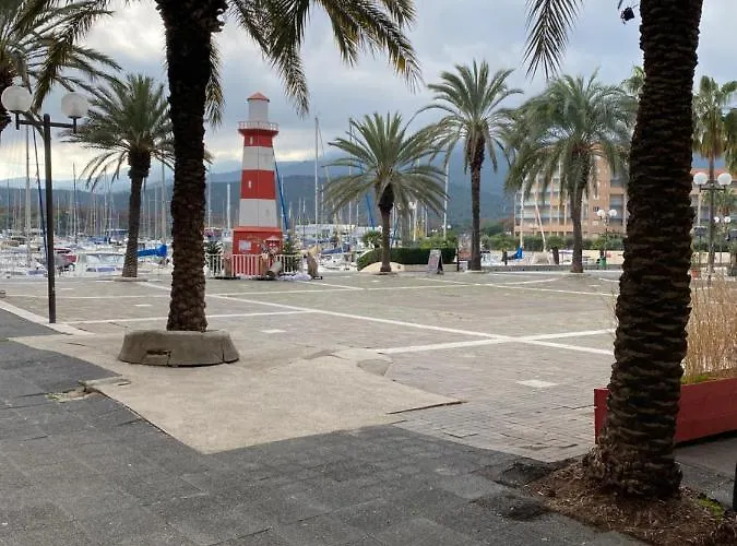 Διαμέρισμα Port *